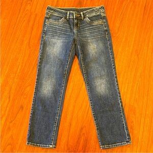 Simply Vera. Vera Wang straight jeans size 4